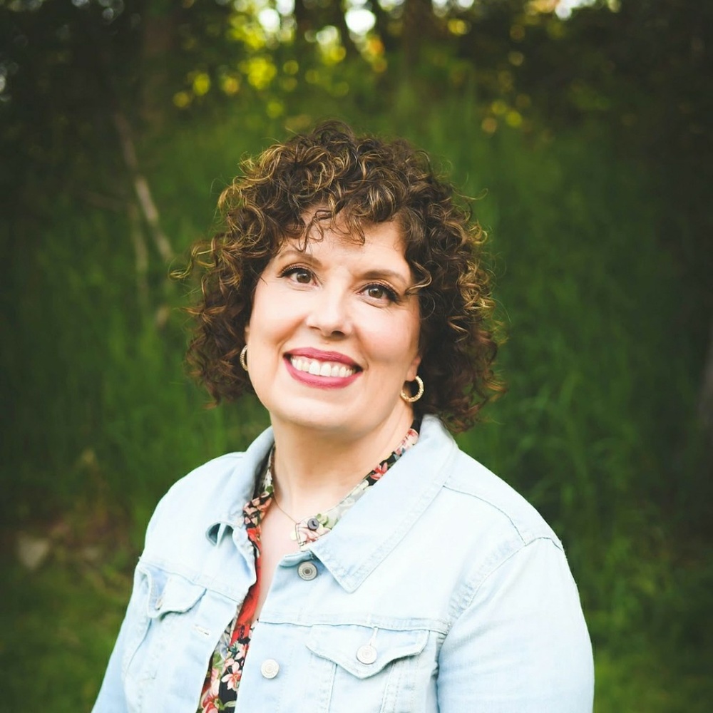 Meet your Posher, Jonia